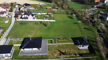 +420 604 191 744 I denisa.myslivcova@re-max.cz - Prodej pozemku 1009 m², Kopřivnice