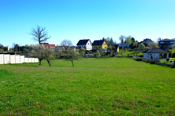 +420 604 191 744 I denisa.myslivcova@re-max.cz - Prodej pozemku 1009 m², Kopřivnice