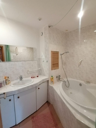 Pronájem bytu 3+kk v osobním vlastnictví 68 m², Praha 4 - Nusle
