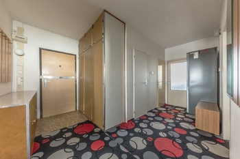 předsíň - Prodej bytu 4+1 v osobním vlastnictví 88 m², Praha 9 - Černý Most