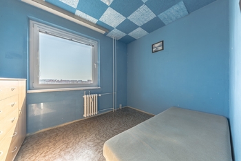 pokoj - Prodej bytu 4+1 v osobním vlastnictví 88 m², Praha 9 - Černý Most