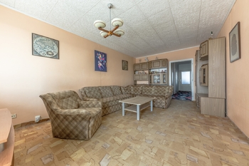 obývací pokoj - Prodej bytu 4+1 v osobním vlastnictví 88 m², Praha 9 - Černý Most