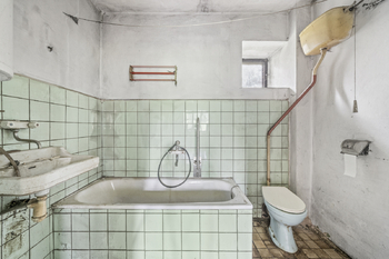 rodinný dům - koupelna - Prodej domu 130 m², Pilníkov