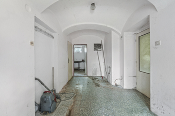 rodinný dům - chodba - Prodej domu 130 m², Pilníkov