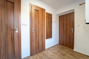 Vstupní prostor bytu - Pronájem bytu 2+kk v osobním vlastnictví 53 m², Kutná Hora