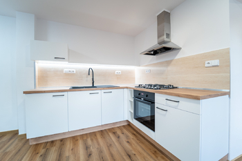 Kuchyňský kout - Pronájem bytu 2+kk v osobním vlastnictví 53 m², Kutná Hora