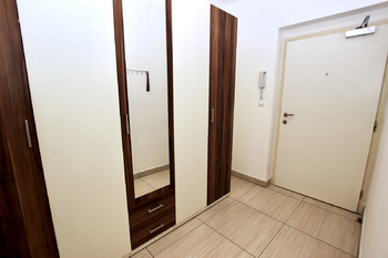 Pronájem bytu 1+kk v osobním vlastnictví 33 m², Praha 4 - Michle