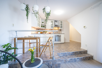 Prodej bytu 2+kk v osobním vlastnictví 61 m², Unhošť