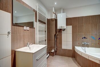 Koupelna - Pronájem domu 92 m², Dolní Kounice