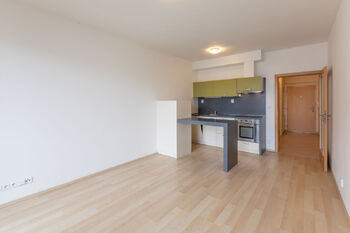 Pronájem bytu 1+kk v osobním vlastnictví 32 m², Praha 5 - Zličín