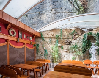 Zemní zahrada - Prodej ubytovacího zařízení 832 m², Hřensko