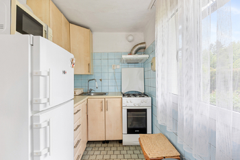 Prodej pozemku 692 m², Dobřejovice