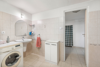 Prodej pozemku 692 m², Dobřejovice