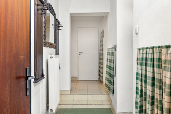Prodej pozemku 692 m², Dobřejovice