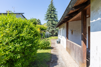 Prodej pozemku 692 m², Dobřejovice