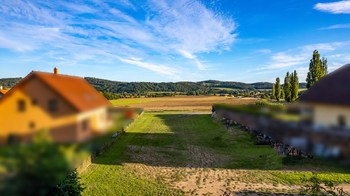Prodej pozemku 1133 m², Korkyně