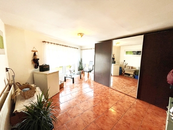 předsíň - Prodej domu 400 m², Křimov