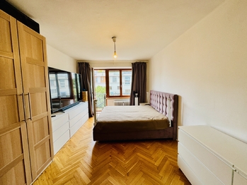 Pronájem bytu 2+1 v osobním vlastnictví 53 m², Praha 3 - Žižkov