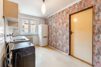 Prodej bytu 3+1 v osobním vlastnictví 75 m², Praha 9 - Kbely