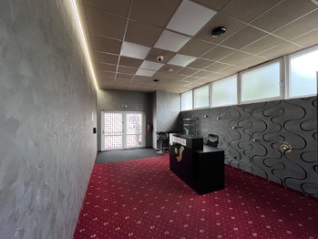 Pronájem obchodních prostor 487 m², Liberec
