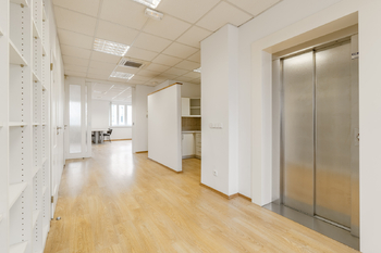 Pronájem kancelářských prostor 156 m², Praha 4 - Nusle