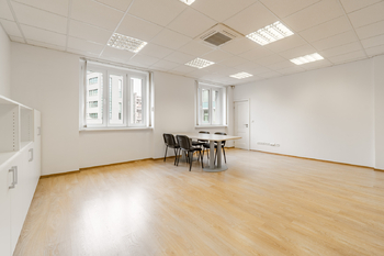 Pronájem kancelářských prostor 156 m², Praha 4 - Nusle
