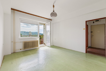 Prodej bytu 3+1 v osobním vlastnictví 66 m², Jince