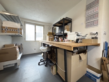 Pronájem obchodních prostor 145 m², Horní Bříza