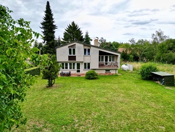 Krásný RD v přírodě - Prodej domu 150 m², Louňovice