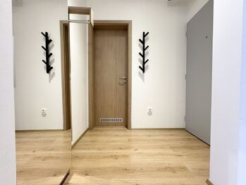 Pronájem bytu 1+kk v osobním vlastnictví 40 m², Praha 4 - Modřany