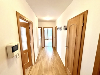 Pronájem bytu 3+kk v osobním vlastnictví 76 m², Praha 4 - Modřany