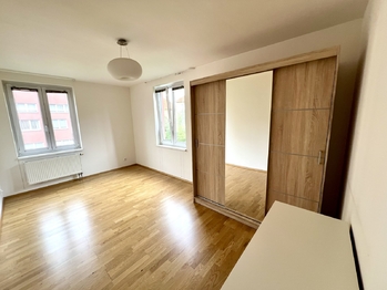 Pronájem bytu 3+kk v osobním vlastnictví 76 m², Praha 4 - Modřany
