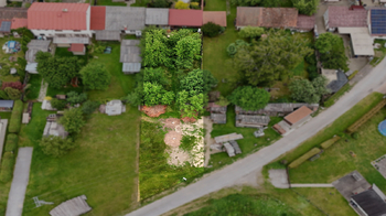 Prodej pozemku 569 m², Dvorce