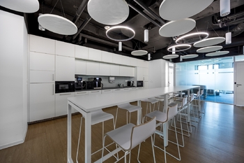 Pronájem kancelářských prostor 319 m², Praha 8 - Karlín