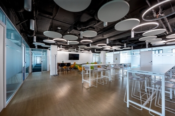 Pronájem kancelářských prostor 319 m², Praha 8 - Karlín