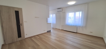  Obývací pokoj s kuchyňským koutem - Pronájem bytu 2+kk v osobním vlastnictví 47 m², Bučovice