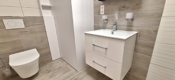 Koupelna s WC - Pronájem bytu 2+kk v osobním vlastnictví 47 m², Bučovice