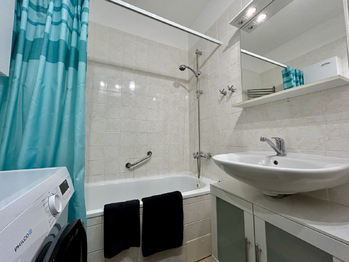 Koupelna  - Pronájem bytu 3+kk v osobním vlastnictví 73 m², Benešov