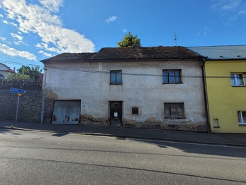 Prodej domu 100 m², Lochovice
