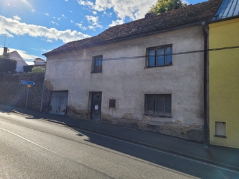Prodej domu 100 m², Lochovice