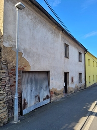 Prodej domu 100 m², Lochovice