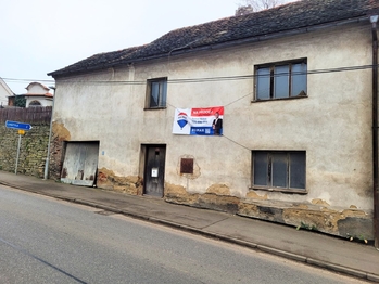 Prodej domu 100 m², Lochovice