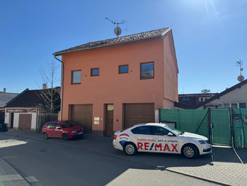 Pronájem garáže 27 m², Brno