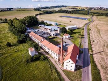 Pronájem skladovacích prostor 200 m², Spálené Poříčí