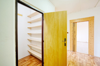 Prodej bytu 3+1 v družstevním vlastnictví 78 m², Strašice