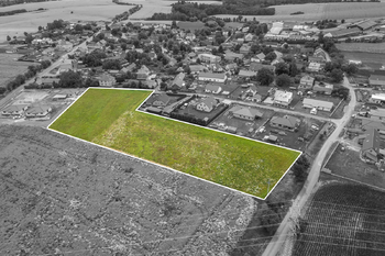 Prodej pozemku 10000 m², Zbizuby