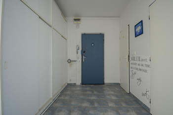 Chodba bytu - Prodej bytu 3+1 v družstevním vlastnictví 99 m², Hradec Králové