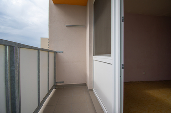 Lodžie směr Třebeš - Prodej bytu 3+1 v družstevním vlastnictví 99 m², Hradec Králové