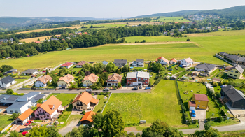 Pohled do krajiny směr Řevnice - Prodej pozemku 930 m², Svinaře