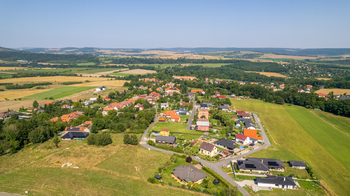 Prodej pozemku 930 m², Svinaře